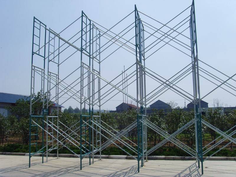 門式與梯式腳手架 建筑工程的堅實支柱